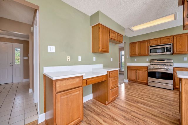 8000 Crazy Horse Lane, Fort Worth, TX 76137