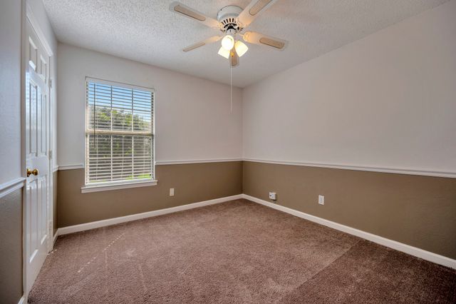 8000 Crazy Horse Lane, Fort Worth, TX 76137