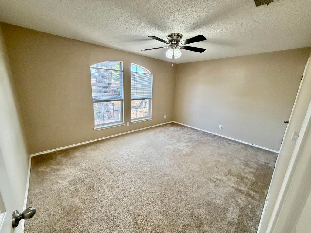 Image 12 of property listing at 3040 Laurel Oak Drive, San Angelo, TX 76904