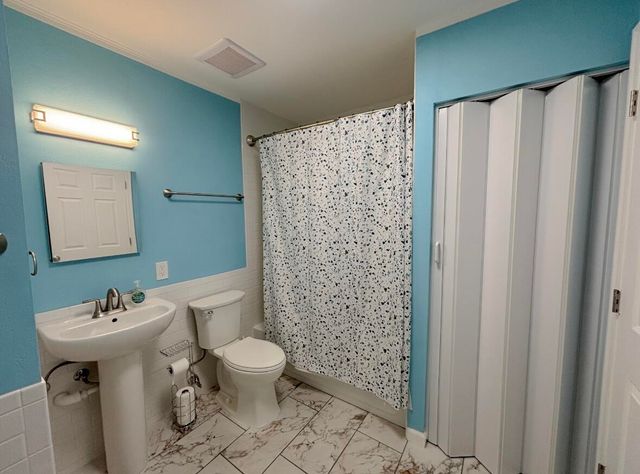 709 James Place, Griffith, IN 46319