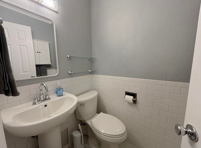 709 James Place, Griffith, IN 46319