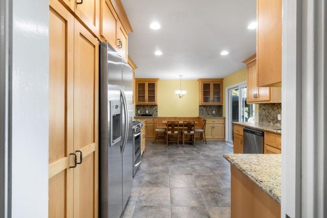 934 King James Way, El Dorado Hills, CA 95762