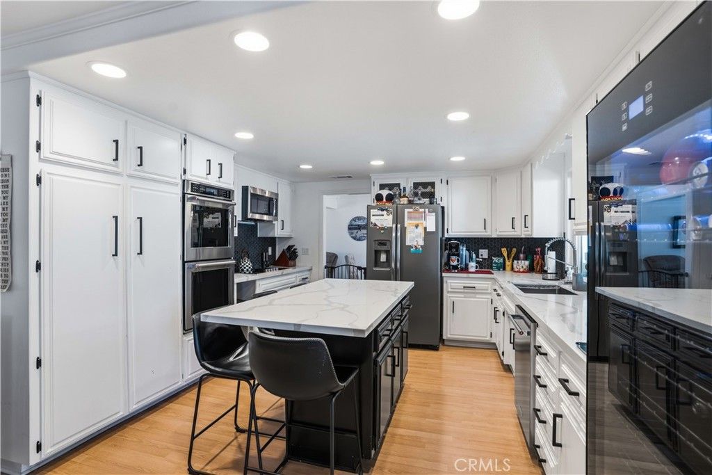 Image 17 of property listing at 30169 Gulf Stream Drive, Canyon Lake, CA 92587