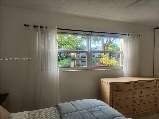 5101 NW 34th Street 101, Lauderdale Lakes, FL 33319