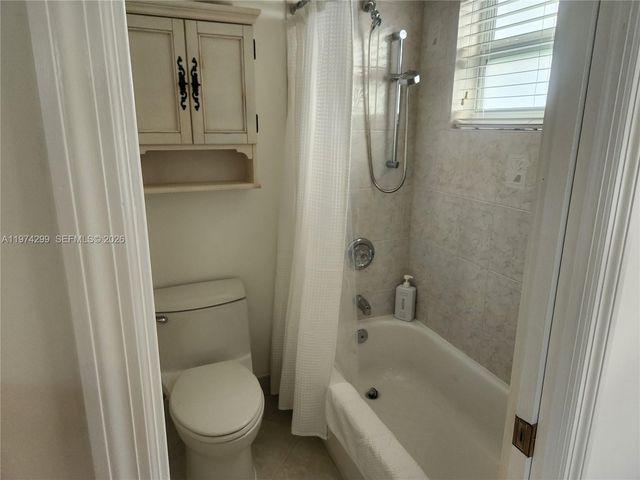 5101 NW 34th Street 101, Lauderdale Lakes, FL 33319