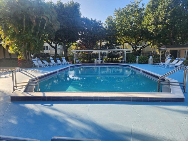 5101 NW 34th Street 101, Lauderdale Lakes, FL 33319