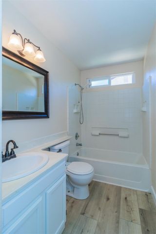 7771 N Baird Avenue, Fresno, CA 93720