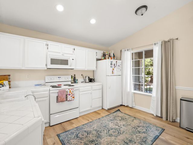 7771 N Baird Avenue, Fresno, CA 93720