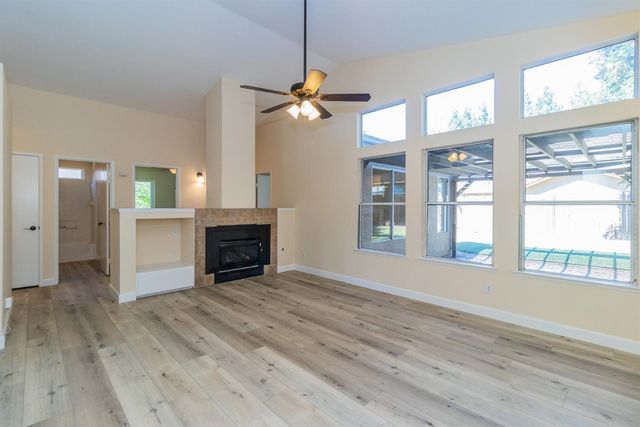 7771 N Baird Avenue, Fresno, CA 93720