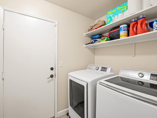 7771 N Baird Avenue, Fresno, CA 93720