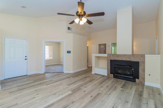 7771 N Baird Avenue, Fresno, CA 93720