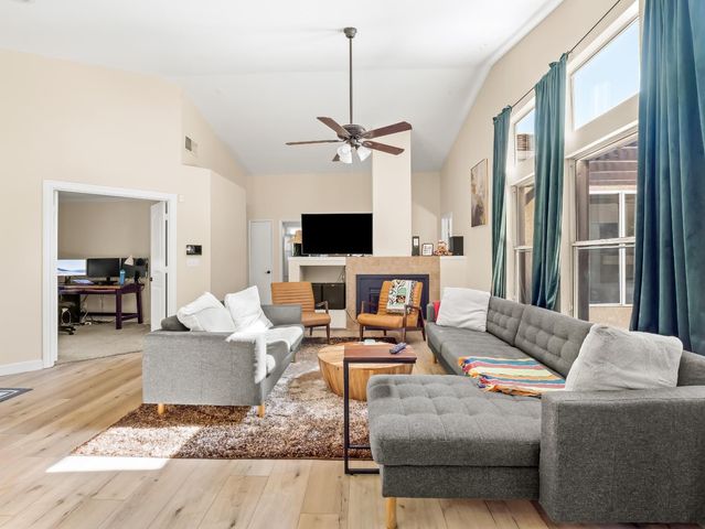 7771 N Baird Avenue, Fresno, CA 93720