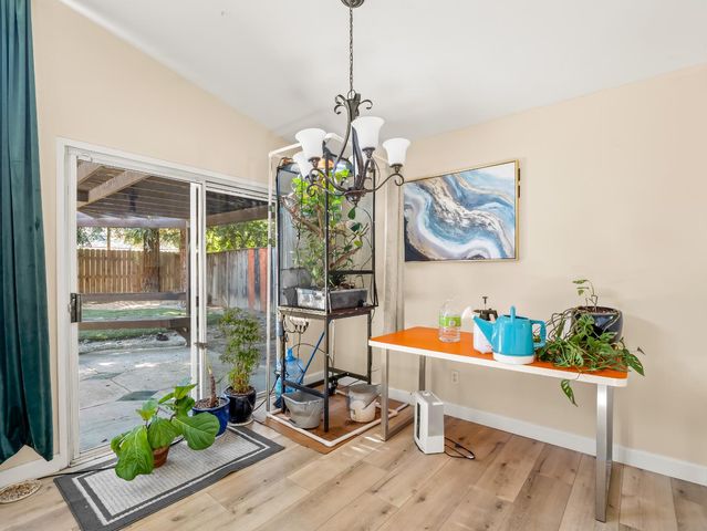 7771 N Baird Avenue, Fresno, CA 93720