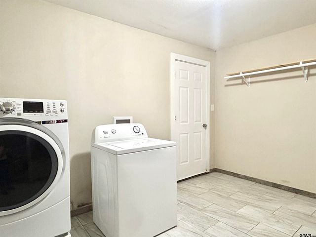 1106 Fairway Dr., Longview, TX 75604