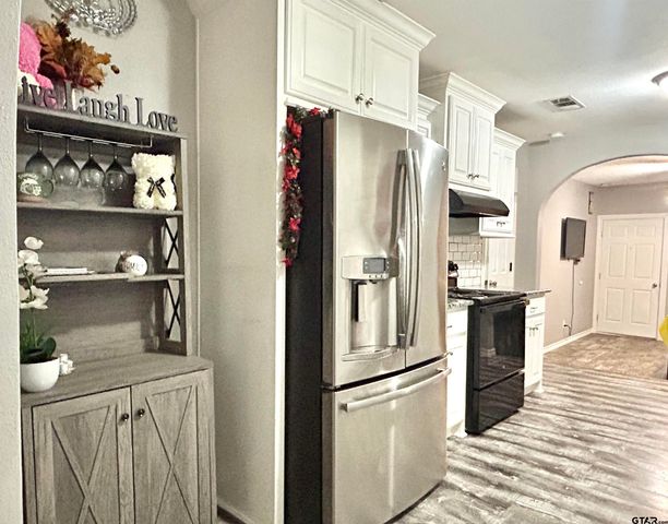 1106 Fairway Dr., Longview, TX 75604