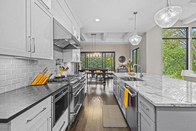 1634 TRINITY RIDGE CIRCLE, De Pere, WI 87448