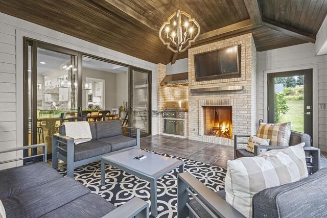 1634 TRINITY RIDGE CIRCLE, De Pere, WI 87448