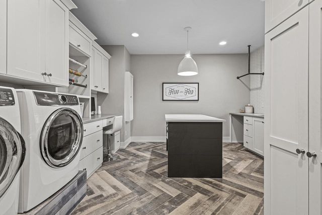 1634 TRINITY RIDGE CIRCLE, De Pere, WI 87448