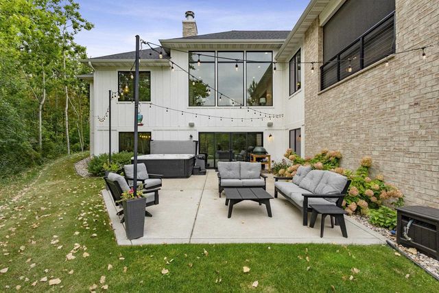 1634 TRINITY RIDGE CIRCLE, De Pere, WI 87448