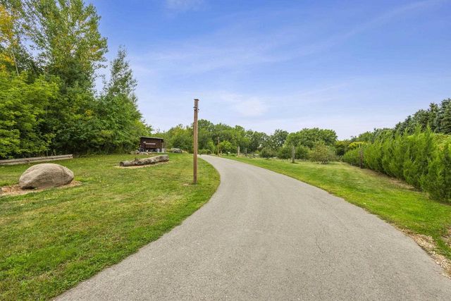 1634 TRINITY RIDGE CIRCLE, De Pere, WI 87448