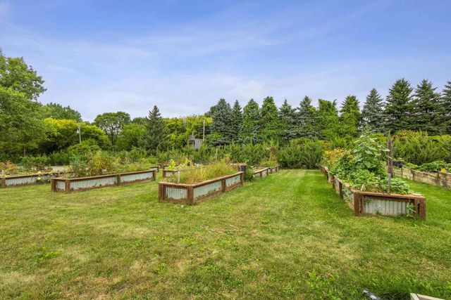 1634 TRINITY RIDGE CIRCLE, De Pere, WI 87448