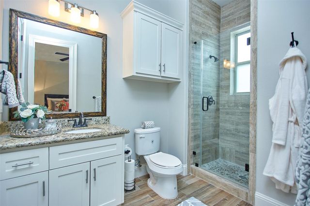 1126 W West 16th Street F, Houston, TX 77008