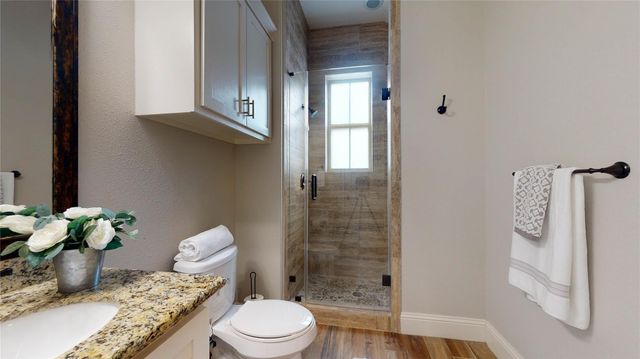1126 W West 16th Street F, Houston, TX 77008