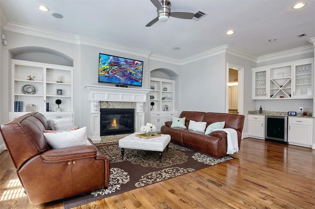 1126 W West 16th Street F, Houston, TX 77008