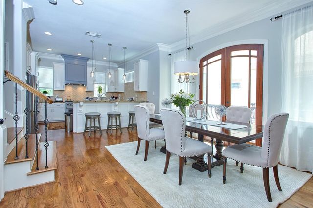1126 W West 16th Street F, Houston, TX 77008