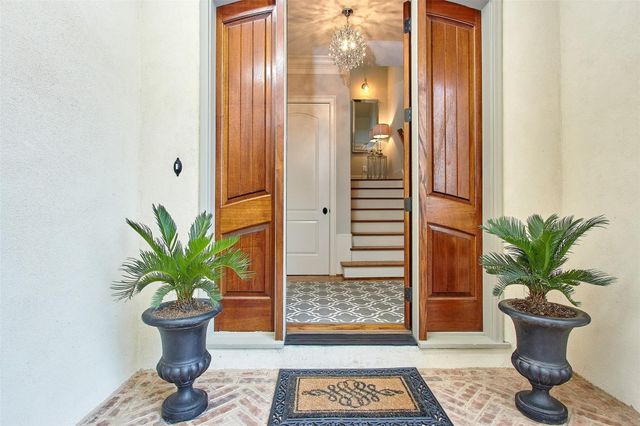 1126 W West 16th Street F, Houston, TX 77008