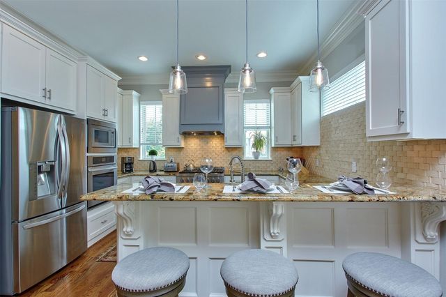 1126 W West 16th Street F, Houston, TX 77008
