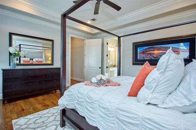 1126 W West 16th Street F, Houston, TX 77008