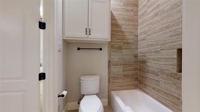 1126 W West 16th Street F, Houston, TX 77008