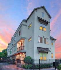 1126 W West 16th Street F, Houston, TX 77008
