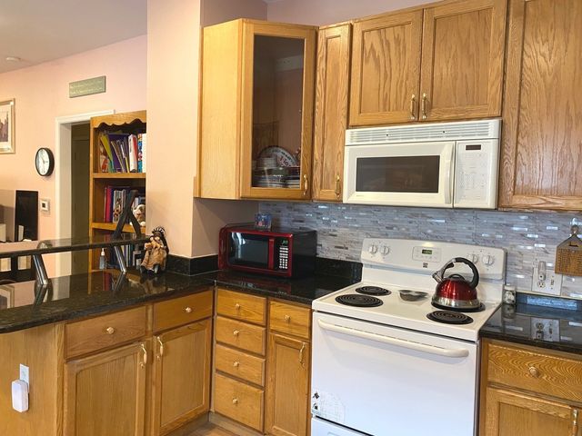 1833 S 4TH Avenue, Maywood, IL 60153