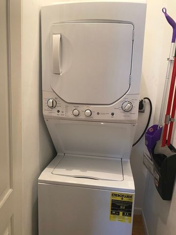 1833 S 4TH Avenue, Maywood, IL 60153