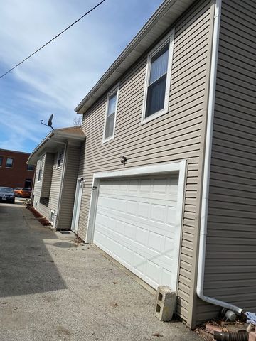 1833 S 4TH Avenue, Maywood, IL 60153