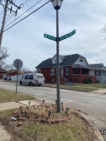 1833 S 4TH Avenue, Maywood, IL 60153