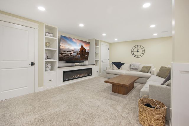 13333 Camas Drive, St. John, IN 46373