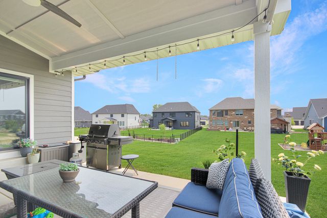 13333 Camas Drive, St. John, IN 46373