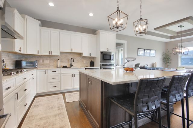 13333 Camas Drive, St. John, IN 46373