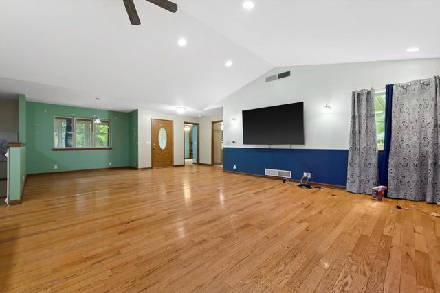 N6515 Aspen ROAD, Elkhorn, WI 53121