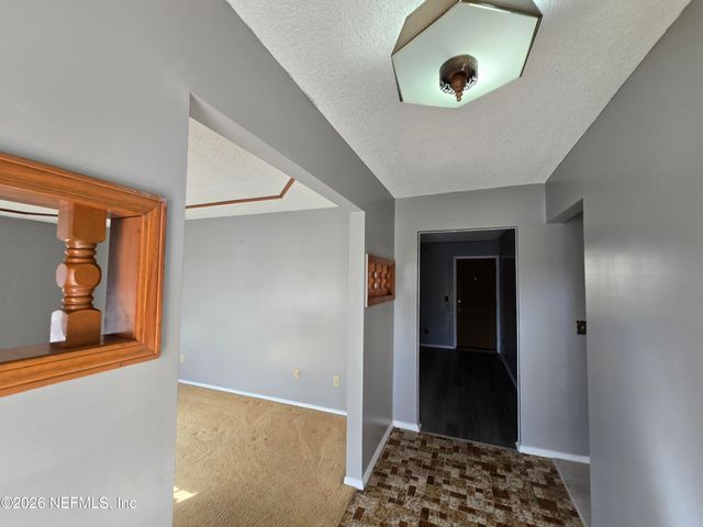 5639 SOPHIST Circle N, Jacksonville, FL 32219