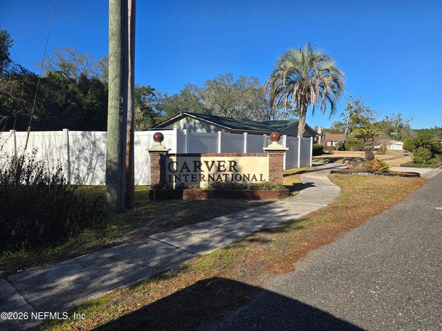 5639 SOPHIST Circle N, Jacksonville, FL 32219