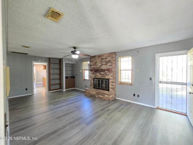 5639 SOPHIST Circle N, Jacksonville, FL 32219