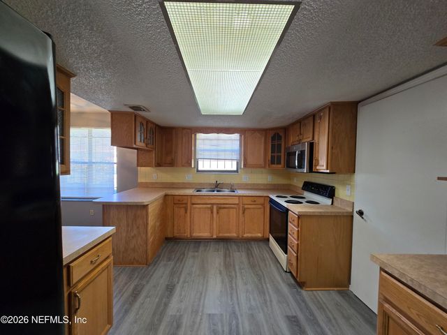 5639 SOPHIST Circle N, Jacksonville, FL 32219