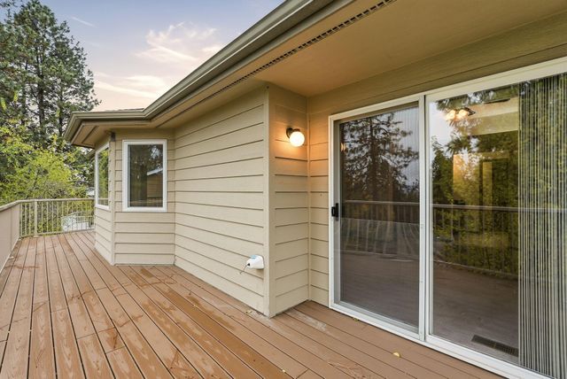 5202 N Hutton View Ln, Spokane, WA 99212