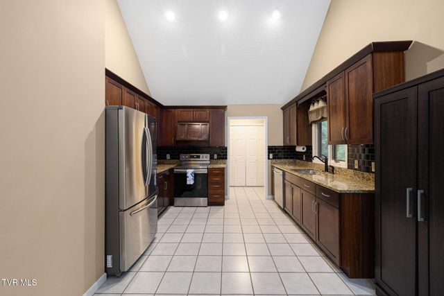 406 Gustavis Court, Kingsport, TN 37664
