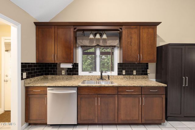 406 Gustavis Court, Kingsport, TN 37664