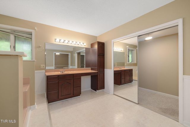 406 Gustavis Court, Kingsport, TN 37664